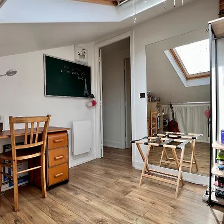 Large, Quiet, Family-friendly Floor Duplex Appartamento *