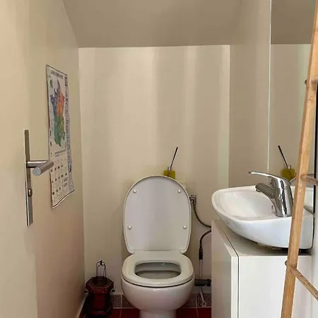 Large, Quiet, Family-friendly Floor Duplex Appartamento
