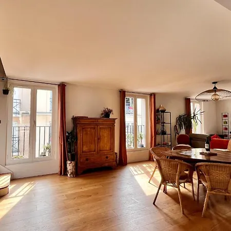 Large, Quiet, Family-friendly Floor Duplex Parigi