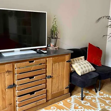Large, Quiet, Family-friendly Floor Duplex Apartment