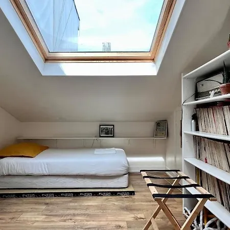 Large, Quiet, Family-friendly Floor Duplex *