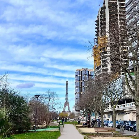 Large, Quiet, Family-friendly Floor Duplex Apartment Paris