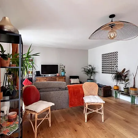 Apartment Large, Quiet, Family-friendly Floor Duplex *
